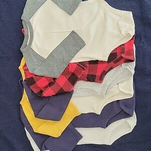 Old Navy Boys Long-sleeve Bodysuit Bundle 24M
